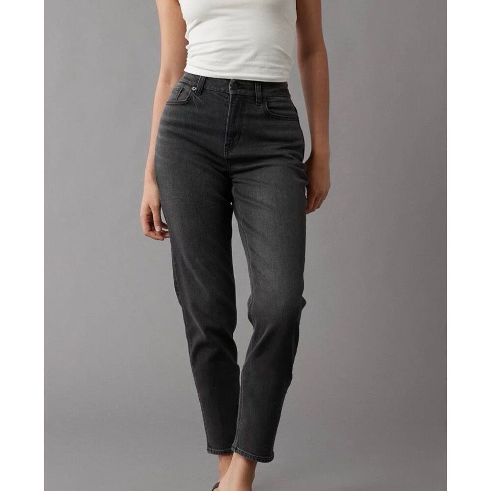 American Eagle curvy mom Jean black wash 4 short